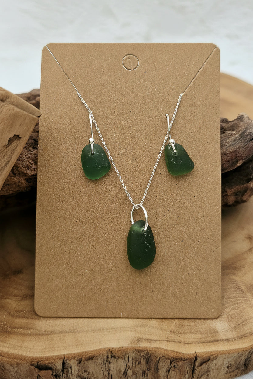 Seaham Green Seaglass necklace and earring set ✨️